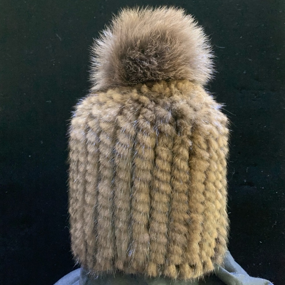 Natural Knit Mink Fur Beanie Pom-Pom Hat